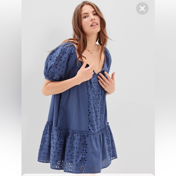 AE American Eagle Blue Eyelet Puff-Sleeve Swing Mini Dress Large Pockets Lined - Picture 1 of 9